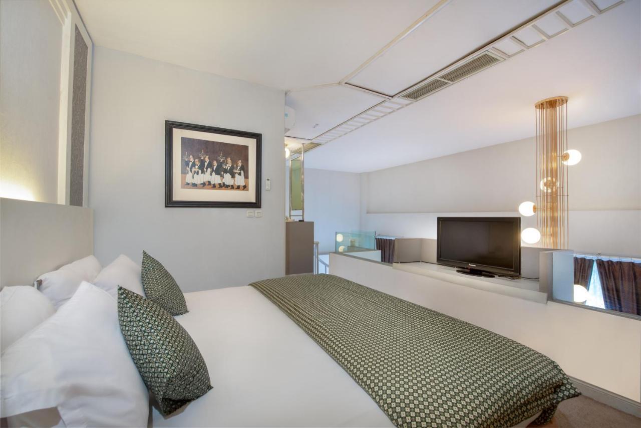 Lux Tychi Hotel Malang Extérieur photo