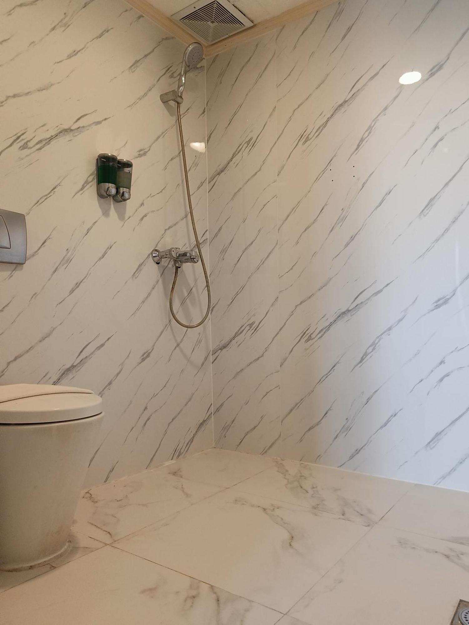 Lux Tychi Hotel Malang Extérieur photo