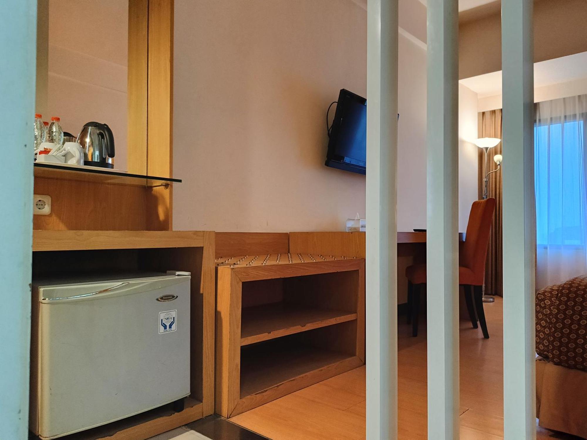 Lux Tychi Hotel Malang Extérieur photo