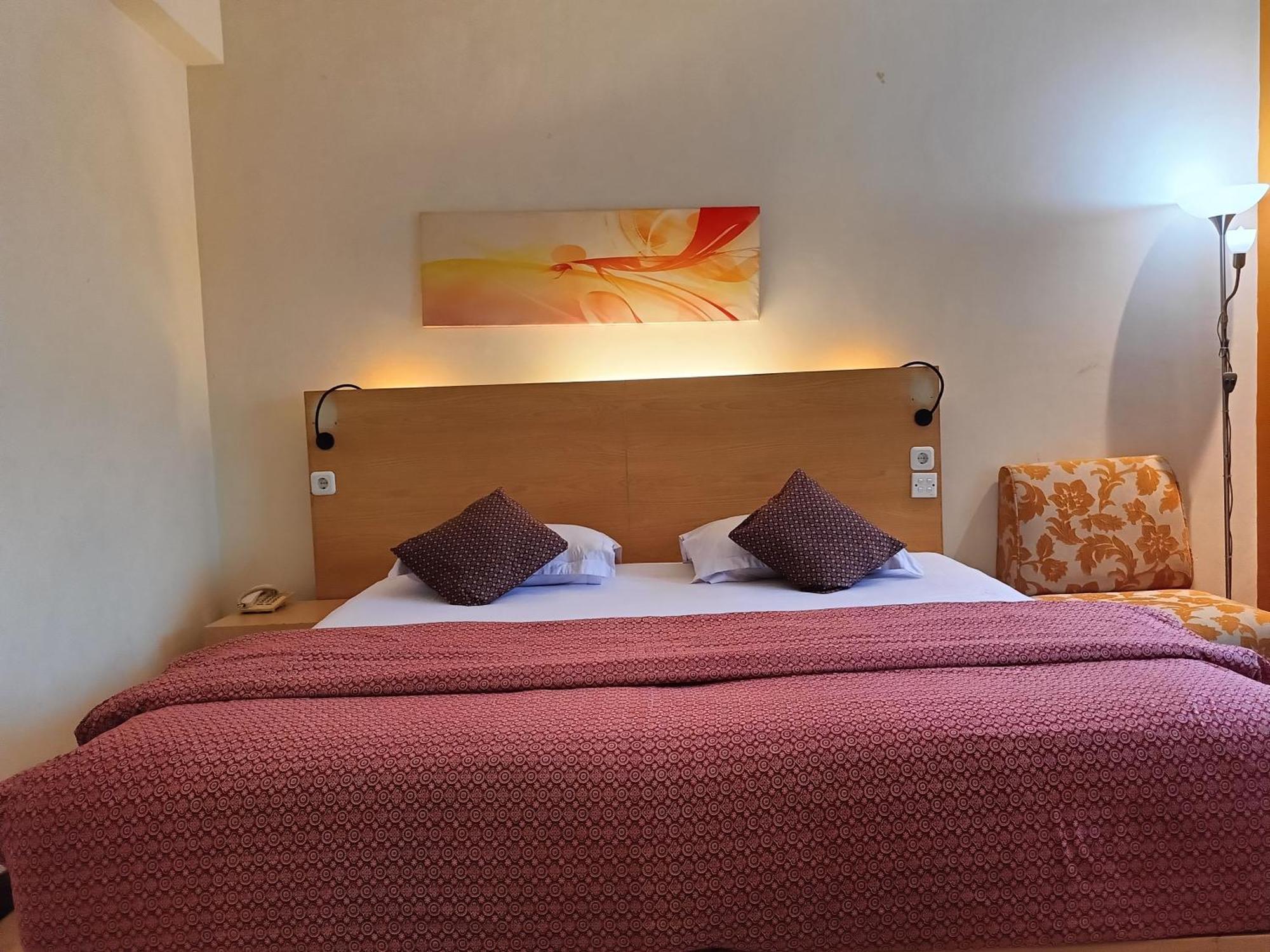 Lux Tychi Hotel Malang Extérieur photo