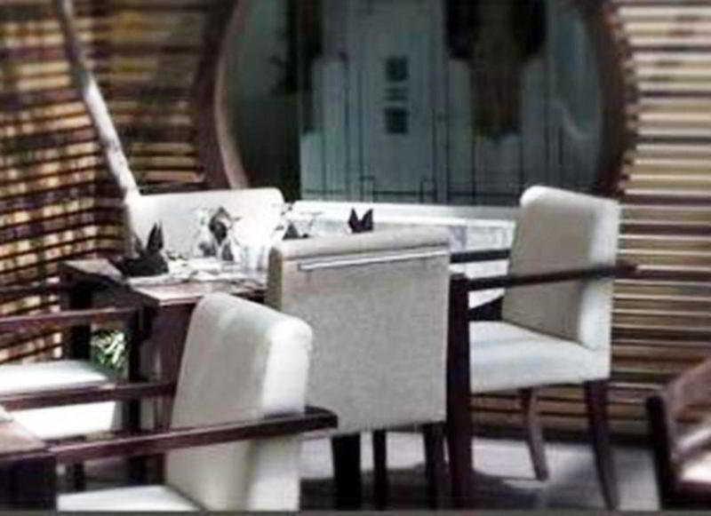 Lux Tychi Hotel Malang Extérieur photo